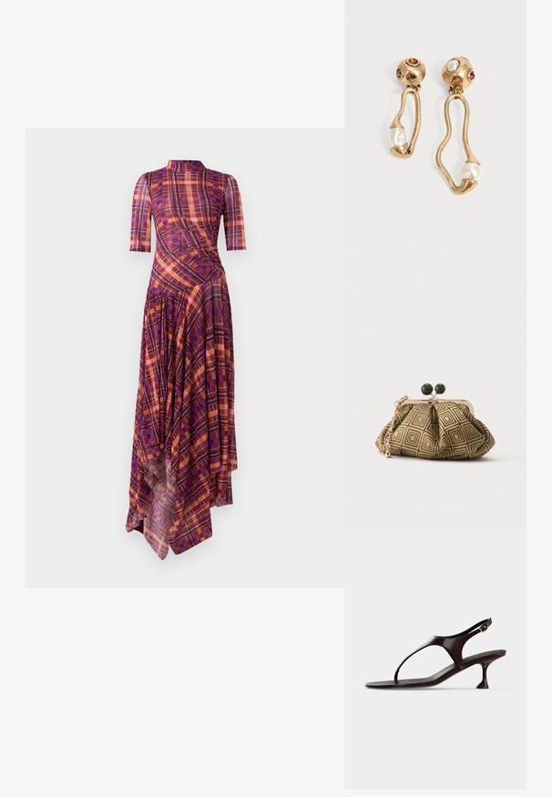 Lila- und orangefarbener Karo-Kleid mit kurzen Ärmeln, stehendem Kragen, asymmetrischem Saum und fließenden Falten, die eine Mischung aus geometrischen Mustern zeigen.; Dunkelbraune Lackleder-Slingback-Sandale mit kittenabsatz und Zehensteg auf weißem Hintergrund.; Kleine Clutch mit goldenem und schwarzem geometrischem Muster, goldfarbenem Metallrahmen, schwarzem Kugelverschluss und kurzem goldfarbenem Kettenriemen.; Ohrringe in Goldton mit unregelmäßigen offenen Formen, jeweils mit einer Perle am unteren Ende und Edelsteindetails an den runden Steckern.