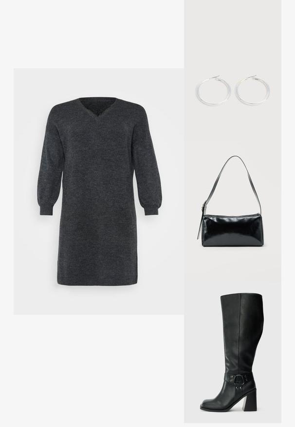 Mørkegrå strikket sweaterkjole med V-hals og lange pufærmer, afsluttet med ribbede manchetter og kant. Teksturdetalje i stoffet.; Knæhøje sorte læderstøvler med firkantet tå, bred hæl og en dekorativ rem med metalaccenter omkring anklen. Glat tekstur.; Sort rektangulær skuldertaske med en enkelt justerbar rem og lynlås i toppen på en ensfarvet baggrund.; Par skinnende sølvøreringe med tynde trådlåse, vist på en lys grå baggrund.
