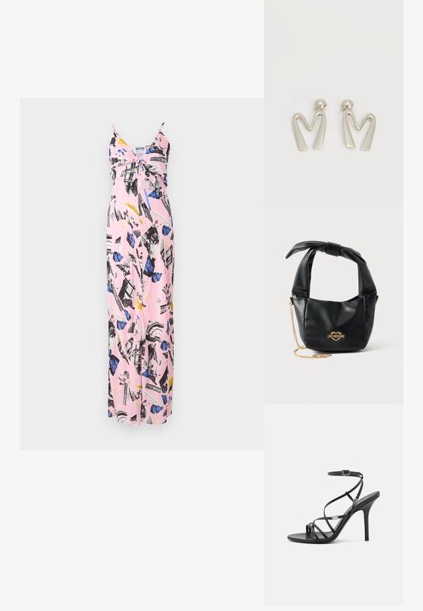 Robe maxi rose avec des fines bretelles, mettant en avant un collage de motifs noirs et bleus, des imprimés floraux et des accents de texte audacieux tout au long.; Sandale noire à talons hauts avec des brides fines, une boucle à la cheville, une surface en cuir lisse et un talon aiguille élancé.; Sac à main Love Moschino en cuir noir souple avec poignée nouée et bandoulière chaîne dorée sur fond blanc.; Paire de boucles d'oreilles en métal argenté en forme de lettre M angulaire avec des tiges arrondies sur fond blanc.