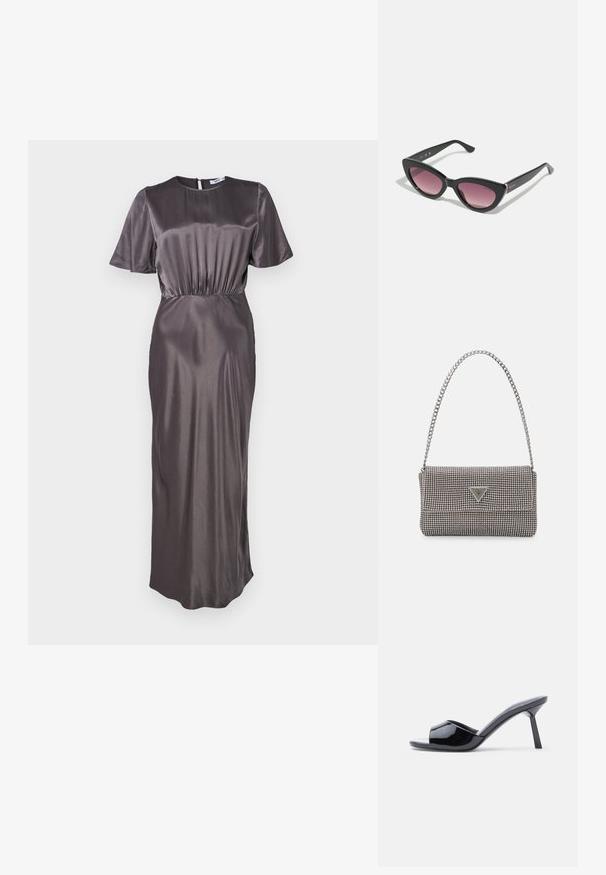 Robe en satin gris foncé, longue, avec un col rond, des manches courtes et une taille élastique, dotée d'une fermeture éclair au dos et d'une texture lisse.; Sandales à talons ouverts en cuir verni noir, avec un design supérieur incurvé et un talon aiguille effilé. Finition lisse et brillante.; Des lunettes de soleil en œil de chat avec des montures en plastique noir et des verres dégradés roses. Elles présentent un accent logo métallique brillant sur la branche.; Sac à main en métal gris clair avec une bandoulière en chaîne, orné de petits clous métalliques ronds et d'un logo de marque triangulaire.