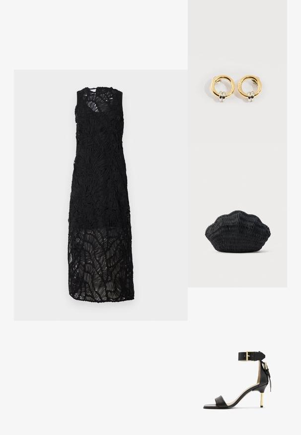 Robe noire sans manches avec un design texturé et en couches. Comprend un tissu transparent avec des accents froncés et une longueur de jupe au niveau des genoux.; Sandale à talon en cuir noir avec un bout carré, une bride de cheville dotée d'une boucle en or et un talon métallique fin. Texture lisse, design minimaliste.; Sac à main en osier noir en forme de coquille Saint-Jacques avec un dessus courbé et une texture tressée sur un fond uni.; Boucles d'oreilles circulaires en or avec deux petites bagues en argent sur chacune, affichant des détails subtils du nom de la marque gravé, posées sur un fond blanc.