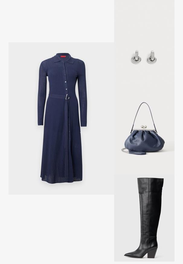 Robe bleu marine côtelée avec manches longues, fermeture à boutons sur le devant et taille ceinturée avec une boucle argentée. Elle comporte un col et une coupe longue jusqu'aux chevilles.; Botte noire en cuir, à bout pointu, avec un talon bloc haut et anglé, et des coutures verticales le long de la tige.; Sac à main en cuir bleu marine doux avec fermeture à boucle argentée, une seule bandoulière, et une chaîne de poignet amovible sur fond blanc.; Paire de petites boucles d'oreilles créoles argentées brillantes avec une base ronde, présentées sur un fond clair uni.