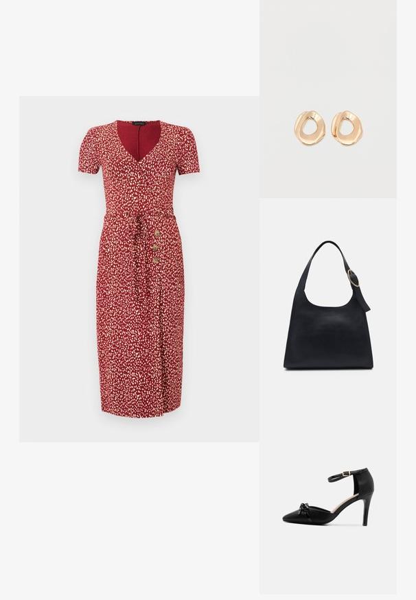 Robe midi rouge avec des taches blanches abstraites, manches courtes, décolleté en V, ceinture à la taille et trois boutons en bois sur le côté gauche.; Chaussure noire en cuir à talons hauts avec un bout pointu, une sangle à la cheville et une boucle dorée, mettant en avant un détail de noeud brillant sur le devant.; Sac en cuir noir avec une texture lisse, un corps arrondi et une seule anse, ornée d'un accent en métal doré rond.; Paired boucles d'oreilles en métal doré poli de forme irrégulière avec un centre ouvert sur un fond blanc uni.