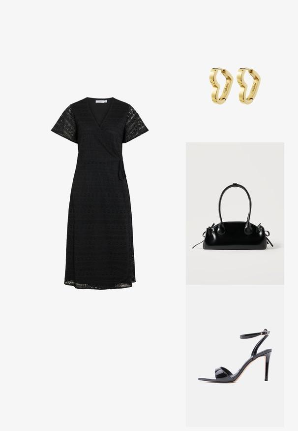 Vestido negro envolvente con mangas cortas y detalles intrincados de encaje, con un lazo lateral y un dobladillo fluido, adecuado para diversas ocasiones.; Sandalia de tacón alto de charol negro con punta abierta, tira en el tobillo y cierre de hebilla, mostrada de perfil sobre un fondo blanco.; Pequeño bolso negro brillante con dos asas largas y detalles de cordón lateral sobre un fondo claro liso.; Par de pendientes de aro con acabado dorado pulido y forma ondulada irregular, grabados con "PILGRIM" en el interior.