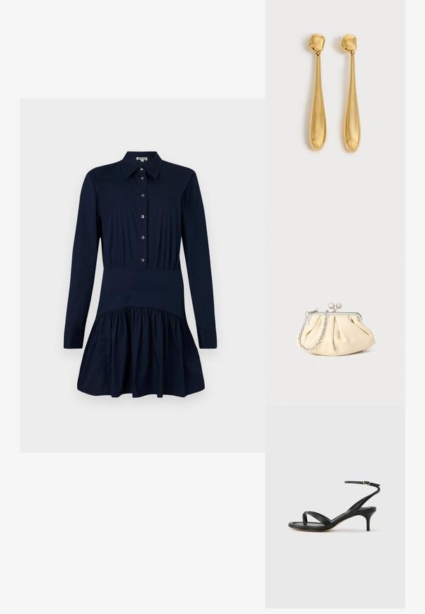 Donkerblauw shirtjurk met een knoopsluiting aan de voorkant, lange mouwen, een getailleerde taille en een uitlopende rok met geplooide details aan de onderkant.; Zwarte leren dames sandaal met dunne bandjes, een teengreep, een enkelgesp en een stilettohak van gemiddelde hoogte op een neutrale achtergrond.; Geplooide beige leren clutch met een zilveren metalen frame, voorzien van twee ronde decoratieve sluitingen en een zilveren kettingriem.; Een paar lange, gladde, glanzende gouden druppelvormige oorbellen met afgeronde toppen en taps toelopende druppelvormen op een lichte achtergrond.