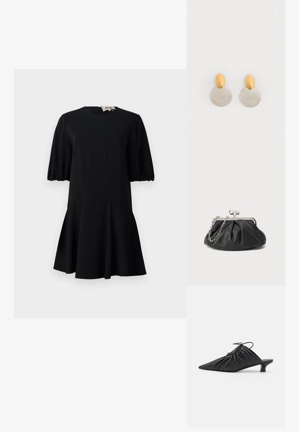 Schwarzes Kleid mit rundem Halsausschnitt, kurzen Puffärmeln und ausgestelltem Rock. Hergestellt aus einem glatten Stoff mit Nahtdetails.; Schwarze Leder-Mules zum Hineinschlüpfen mit spitzer Zehe, geraffter Textur und kleinem Kitten-Heel. Verfügt über ein Zugbanddetail am Öffnung.; Schwarze Leder-Clutch mit geraffter Textur, silberfarbener Metallrahmen, Druckverschluss und Kettenriemen. Glatte, weiche Oberfläche.; Ohrringe aus Gold und Silber mit einer runden Diskusbasis und einem ovalen Oberteil, glatte Textur und polierte Oberfläche.
