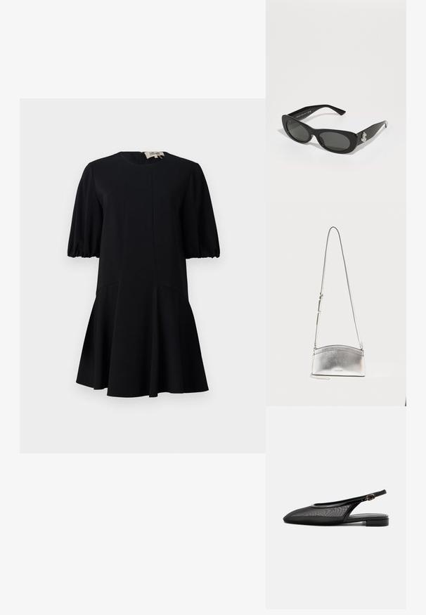 Schwarzes Kleid mit rundem Halsausschnitt, kurzen Puffärmeln und ausgestelltem Rock. Hergestellt aus einem glatten Stoff mit Nahtdetails.; Schwarzer Slingback-Flachschuh mit spitzer Kappe, Mesh-Obermaterial, verstellbarem Schnallenriemen und niedrigem Blockabsatz auf weißem Hintergrund.; Schwarze Sonnenbrille mit ovaler Form, dunkel getönten Gläsern, glänzender Oberfläche und einem dekorativen silbernen Akzent an der Seite.; Silberne Metallic-Umhängetasche mit verstellbarem Riemen und dezentem Logo auf der Vorderseite vor hellem, einfarbigem Hintergrund.