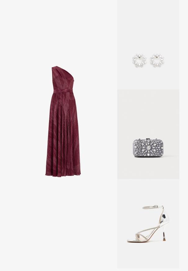 Robe bordeaux à une épaule en tissu texturé, avec une taille ajustée et une jupe fluide, présentant des plis et un drapé élégant.; Sandale à talons hauts en argent avec un design à lanières, en matériau scintillant, accents en strass et une fine bride à la cheville. Bout carré et talon poli.; Petit sac pochette rectangulaire gris foncé orné de strass clairs disposés en motif rayonnant, avec une bandoulière chaîne argentée.; Boucles d'oreilles circulaires en métal, ornées de plusieurs pierres transparentes et facettées disposées dans un motif étincelant. Incolores et réfléchissantes.