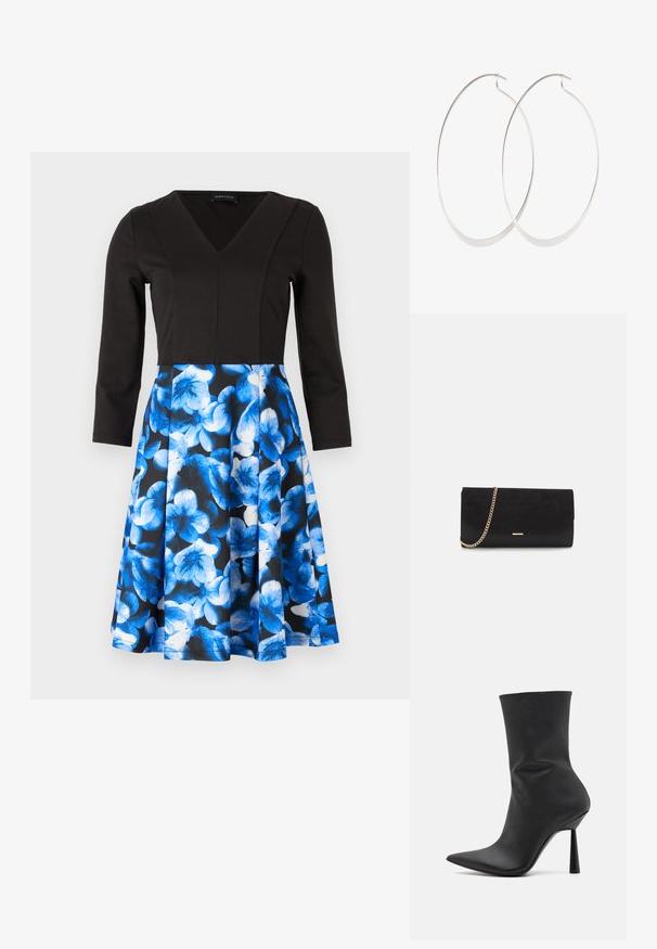 Schwarzes Kleid mit langen Ärmeln und V-Ausschnitt. Der Rock hat ein blaues Blumenmuster auf dunklem Hintergrund. Aus glattem Stoff gefertigt, enganliegendes Oberteil.; Schwarze Leder-Stiefelette mit spitzem Zeh, schlanker Silhouette und hohen Stiletto-Absätzen. Glatte Oberfläche mit minimalistischen Designelementen.; Schwarze Clutch aus Wildleder mit strukturierter Oberfläche, ausgestattet mit einem goldenen Kettenriemen und einem eleganten, kantigen Design.; Silberne Creolen mit einem dünnen, glatten Design; länglich-ovale Form; polierte Oberfläche; ausgestattet mit einem sicheren Hakenverschluss.