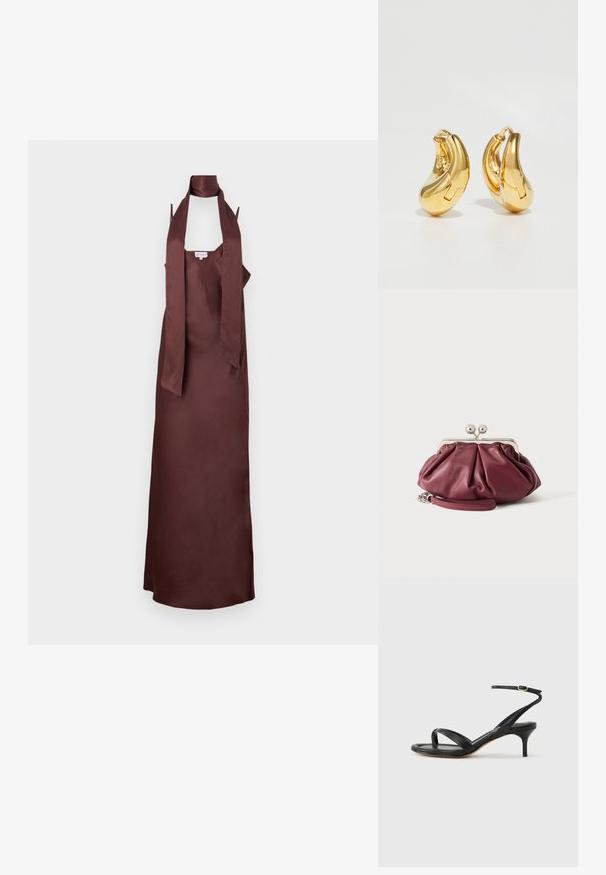 Langes, ärmelloses Kleid aus einem tiefburgunderfarbenen Satin mit einem Neckholder-Ausschnitt und herabhängenden Stoffakzenten, das eine gerade Silhouette aufweist.; Schwarze Ledersandale für Damen mit dünnen Riemchen, einer Zehenlasche, einer Knöchelschnalle und einem mittelhohen Stöckelabsatz vor neutralem Hintergrund.; Kleine bordeauxrote Leder-Clutch mit silbernem Metallverschluss und Handgelenksriemen auf weißem Hintergrund.; Goldene Creolen mit einer glatten, geschwungenen Form und polierter Oberfläche. Mit einem Verschlussmechanismus und leichten Einkerbungen für Details.
