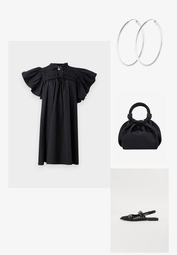 Musta mekko, jossa on rypytetty vartalo, lyhyet levenevät hihat ja pyöreä pääntie. Pehmeä kangas, joka istuu rentosti ja ulottuu polven ylle.; Even&Odd Takaa avoimet ballerinat - black; Mustasta pehmeästä kankaasta valmistettu käsilaukku, jonka yläosa on kerätty ja pyöreät kahvat solmittu pohjan kohdalla, vaaleaa yhtenäistä taustaa vasten.; Hopeilta näyttävät korvakorut, joissa on sileä, pyöreä muoto ja kiiltävä pinta. Molemmat korvakorut ovat samankokoisia ja niissä on turvallinen sulkemismekanismi.