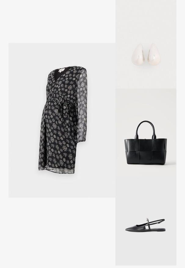 Zwangere jurk in zwarte stof met een witte en paarse madeliefjesprint. Voorzien van een v-halslijn, lange doorzichtige mouwen en een strikdetail in de taille.; Zwart leren slingback platte schoen met puntige neus, uitsnijdingdetails en verstelbare band met een decoratieve bloemaccent.; Zwarte leren totebag met geweven grote vierkante panelen en twee afgeronde handvatten op een effen lichte achtergrond.; Zilveren metalen druppeloorbellen met een gladde, reflecterende oppervlakte en een druppelvorm, voorzien van een naadloos ontwerp en zonder zichtbare versieringen.