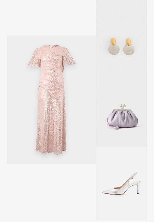 Langes pinkes Pailletten-Kleid mit kurzen, flatternden Ärmeln, gerafftem Oberteil und einem fließenden Rock, der eine figurbetonte Silhouette schafft.; Silberner Slingback-Pumps mit spitzer Kappe, Schnallenriemen und schlankem, mittelhohem Absatz.; Weiche Lavendel-Clutch mit gerafftem Stoff, silbernem Kiss-Lock-Verschluss und passendem Handgelenksriemen auf hellem einfarbigem Hintergrund.; Ohrringe aus Gold und Silber mit einer runden Diskusbasis und einem ovalen Oberteil, glatte Textur und polierte Oberfläche.
