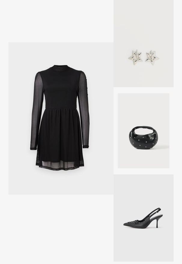 Zwarte jurk met een pasvormige lijfje, lange doorzichtige mouwen en een uitlopende rok. De halslijn is hoog en de stof is glad met een lichte glans.; Zwarte leren slingback stiletto met spitse neus, zijgesp met gesp, studs langs de rand en decoratieve veters aan de voorkant.; Zwarte leren handtas met een afgeronde vorm, versierd met zilveren studs, en een korte handgreep. Gladde textuur en ritsluiting.; Zilverkleurige stervormige oorringen met een gladde, gepolijste afwerking op een effen witte achtergrond.