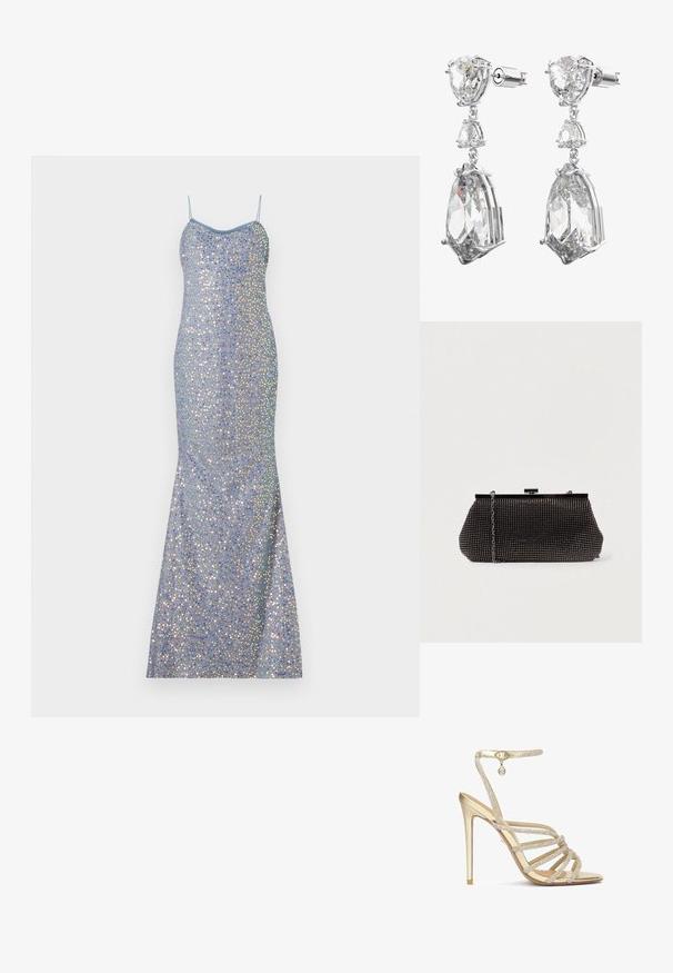Hellblaues Pailletten-Abendkleid mit figurbetontem Schnitt, dünnen Trägern und einem Meerjungfrau-Saum, das mehrfarbige reflektierende Akzente aufweist.; Goldene High-Heelsandalen mit mehreren mit Kristallen verzierten Riemen und einem Knöchelriemen, die eine glatte metallische Oberfläche und eine spitze Zehenform aufweisen.; Schwarze Mesh-Clutch mit strukturierter Silhouette, verziert mit kleinen metallic-nieten, besitzt einen Verschluss mit Klappe und einen abnehmbaren Kettenriemen.; Swarovski Ohrringe - silberfarben