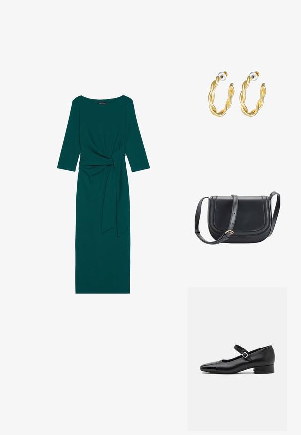 Teal lange mouw jurk met een ronde halslijn, geplooide taille en gestrikt riemdetail. Gemaakt van glad, rekbaar materiaal.; Zwarte leren Mary Jane schoenen met een gepatenteerde neus, verstelbare enkelband en lage blokhak. Een gladde textuur en een elegante uitstraling.; Zwarte leren crossbodytas met klep en verstelbare riem met een kleine gouden gesp, eenvoudig en glad ontwerp.; Gouden gedraaide oorringen met een gladde afwerking, voorzien van een transparante achterkant en goudkleurige hardware.