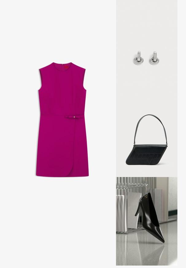 Robe magenta sans manches avec encolure ronde, taille cintrée, jupe superposée asymétrique et petit nœud assorti à la taille.; Chaussure noire à talon haut avec bout pointu et logo doré, posée sur une surface réfléchissante près d'un organiseur de dossiers en fil chromé contenant des documents.; Sac d'épaule en cuir noir de forme triangulaire, avec un logo embossé et une seule bandoulière réglable. Design minimaliste avec une texture lisse.; Paire de petites boucles d'oreilles créoles argentées brillantes avec une base ronde, présentées sur un fond clair uni.
