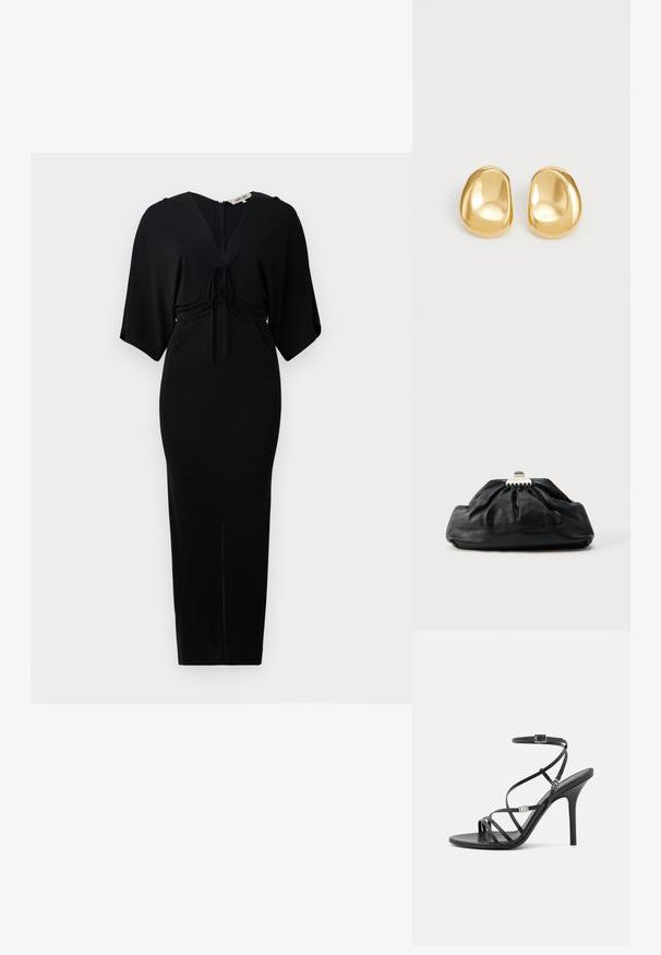 Schwarzes Kleid mit kurzen Kimono-Ärmeln, Bindeband in der Taille und einem Reißverschluss auf der Rückseite. Figurbetontes Design mit einem knielangen Saum. Glatte Textur.; Schwarze High-Heel-Sandale mit dünnen Riemen, einem Knöchelverschluss, einer glatten Lederoberfläche und einem schlanken Stiletto-Absatz.; Schwarze Leder-Clutch mit geraffter Textur, Metallverschluss und dezentem, auf der Vorderseite geprägtem Logo. Abgerundete Form.; Goldfarbene Ohrstecker mit einer glatten, runden Form und einer reflektierenden Oberfläche, die ein minimalistisches Design ohne sichtbare Muster zeigen.