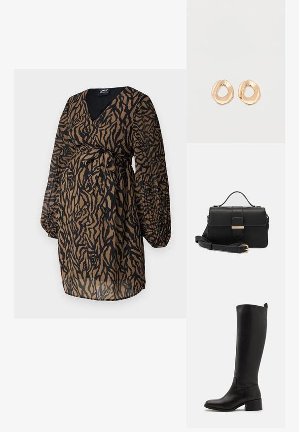 ONLY MATERNITY OLMSTAR DRESS - Denné šaty - dark brown; Čierne kožené čižmy po kolená s hladkým povrchom, blokovým podpätkom, guľatou špičkou a elegantným, nezdobeným dizajnom.; Čierna kožená kabelka so zlatými kovovými akcentmi, obdĺžnikový tvar, zapínanie na klopu, nastaviteľný ramenný popruh, hladká textúra, minimalistický dizajn.; Pár náramkových náušníc nepravidelného tvaru z brúseného kovu s pozláteným tónom a otvoreným stredom na bielom pozadí.