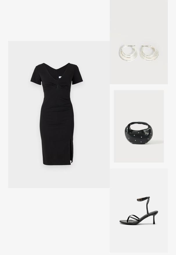 Schwarzes, enganliegendes Kleid mit kurzen Ärmeln, V-Ausschnitt, gerafftem Oberteil und seitlichem Schlitz. Hergestellt aus dehnbarem Stoff mit glatter Textur.; Schwarze High-Heels-Sandalen mit einem schmalen Riemendesign, glatter Textur, Knöchelverschluss und einer spitzen Fußspitze. Verstellbares Knöchelriemchen.; Schwarze Lederhandtasche mit abgerundeter Form, verziert mit silbernen Nietenakzenten und kurzem Griff. Glatte Struktur und Reißverschlussverschluss.; Silberne Creolen mit drei geschichteten halbkreisförmigen Bändern, eines davon verziert mit kleinen klaren Kristallen auf hellem Hintergrund.