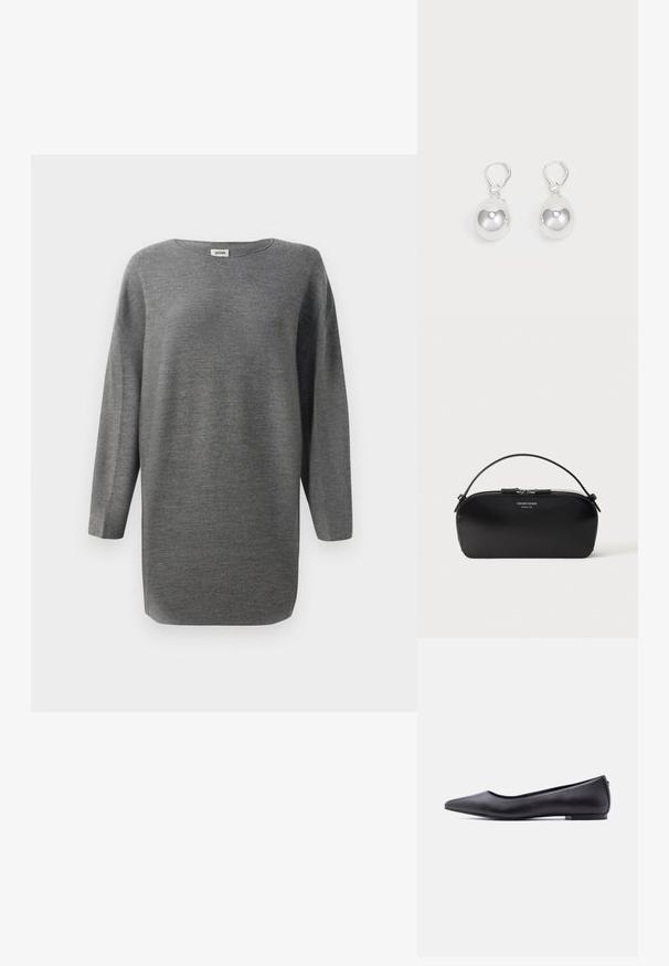 Suéter de punto gris de corte holgado y manga larga, con cuello redondo y dobladillo recto, presentado sobre un fondo blanco.; Zapato plano de cuero negro con punta puntiaguda y tacón bajo, mostrado de perfil contra un fondo blanco.; Bolso pulsera de cuero negro con cremallera plateada y asa corta, logo Emporio Armani Milano 1981 en relieve en el frente.; Pendientes de plata en forma de gota con superficies redondas y reflectantes colgando de cierres de palanca. El fondo es blanco liso.