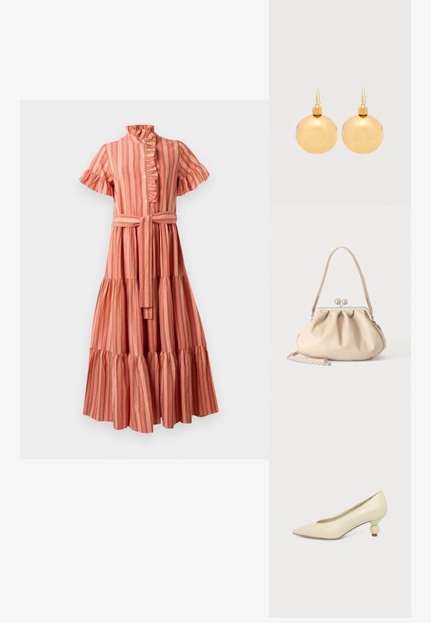 Gestreepte midi-jurk in roze en beige, met een gerimpelde kraag, korte mouwen, knoopsluiting aan de voorkant en een ceintuur met een gelaagde rok.; Dames schoen in roomkleur met een puntige neus en een lage, ronde balvormige hak op een effen achtergrond.; Beige zachte leren handtas met een zilveren metalen frame sluiting, een enkele schouderriem en een optionele kettingriem op een witte achtergrond.; Een paar glanzende gouden kerstbal-oorbellen met haaksluitingen op een effen witte achtergrond.