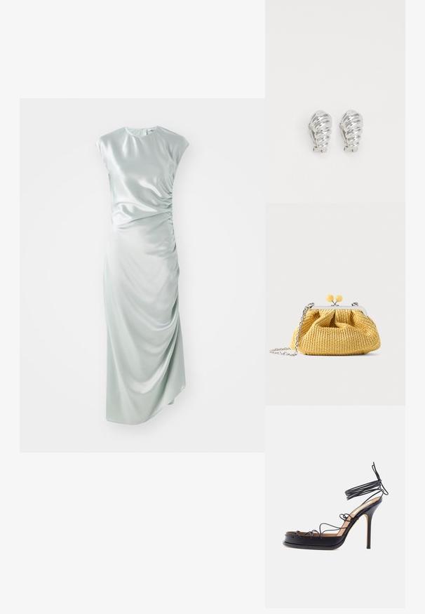 Satin midi kjole i lys grøn, med korte ærmer, rund halsudskæring, sidefoldedetaljer og en tætsiddende silhuet.; Sort højt hælede sandal med tynde læderremme, der vikles omkring foden og anklen, med en spids stilethælhæl.; Lille gul vævet håndtaske med sølvramme, to gule kuglelåse og en sølvkæde som rem på hvid baggrund.; Sølv clip-on øreringe med spiralmønster, der har en glat metallisk tekstur og runde former. Ingen synlige udsmykninger eller mønstre.