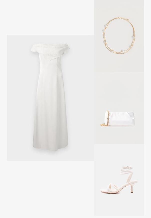 Longue robe blanche bustier avec un détail volant en dentelle sur le haut, tissu lisse et fluide, silhouette droite.; Sandale blanche à talon avec lanières sur le devant, bride autour de la cheville avec boucle, et talon fin de hauteur moyenne sur un fond uni.; Pochette souple blanche avec bandoulière chaîne dorée ornée de pierres précieuses transparentes, sur fond gris clair uni.; Collier délicat à double chaîne en or avec de petites perles blanches espacées régulièrement sur un fond clair uni.