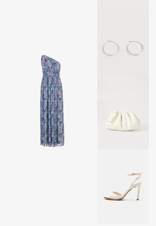 Bloemrijke lange jurk met een asymmetrisch ontwerp met één schouder, elastische taille en vloeiende stof met blauwe, paarse en roze patronen.; Beige sandaal met hoge hak, dunne enkelband met gouden gesp, open teen en slanke naaldhak op een witte achtergrond.; Witte leren handtas met een geassembleerd ontwerp, voorzien van een gouden kettingband en een ronde vorm. Gladde textuur met zachte plooien en geen patronen.; Zilverkleurige metalen creolen oorbellen met een glad, licht gebogen oppervlak en sluitingen met haaksluiting op een effen witte achtergrond.