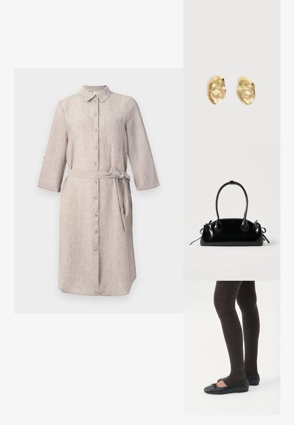 Lichtbeige linnen hemdjurk met een kraag, lange mouwen, knoopsluiting en een bijpassende riem. Beschikt over een enkele borstzak.; Benen met donkere geribbelde leggings gecombineerd met zwarte ballerina's met kleine strikdetails op een witte achtergrond.; Kleine zwarte glanzende handtas met twee lange hengsels en zijkant trekkoord details op een effen lichte achtergrond.; Een paar glanzende, onregelmatig gevormde gouden metalen oorbellen met een gekreukeld, glad oppervlak op een effen lichte achtergrond.