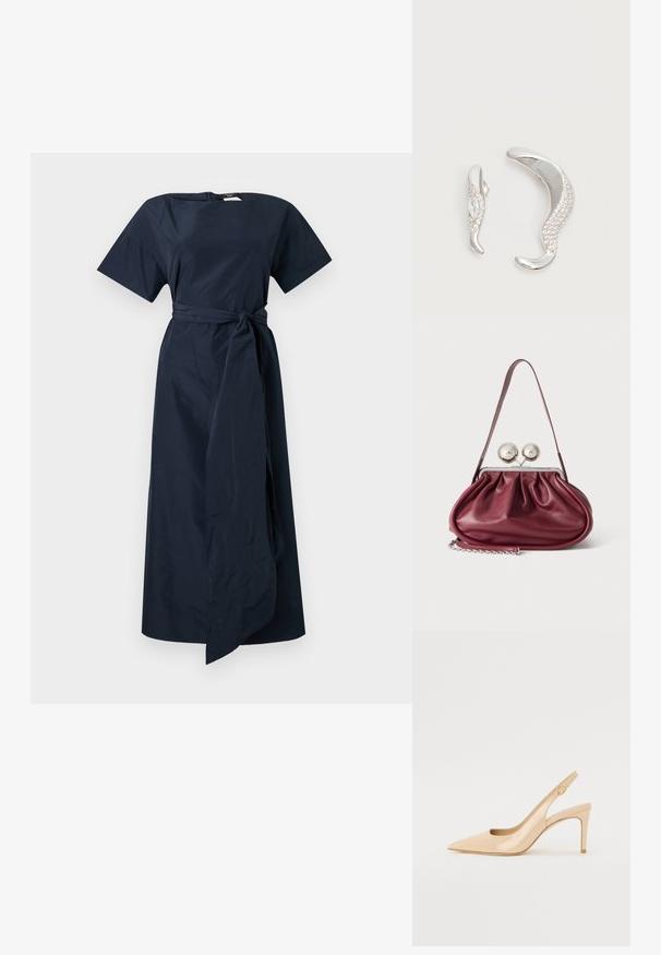Robe midi bleu marine avec manches courtes et encolure bateau, avec une ceinture en tissu nouée à la taille.; Escarpin slingback en cuir verni nude avec un bout pointu, un décolleté ouvert et un talon aiguille fin. Comprend un accent doré circulaire sur la sangle.; Petit sac à main en cuir bordeaux avec des détails froncés, une fine bandoulière et une fermeture argentée comportant deux gros boutons ronds.; Deux boucles d'oreilles argentées courbées, l'une plus grande que l'autre, toutes deux ornées de petits cristaux scintillants le long d'un bord.