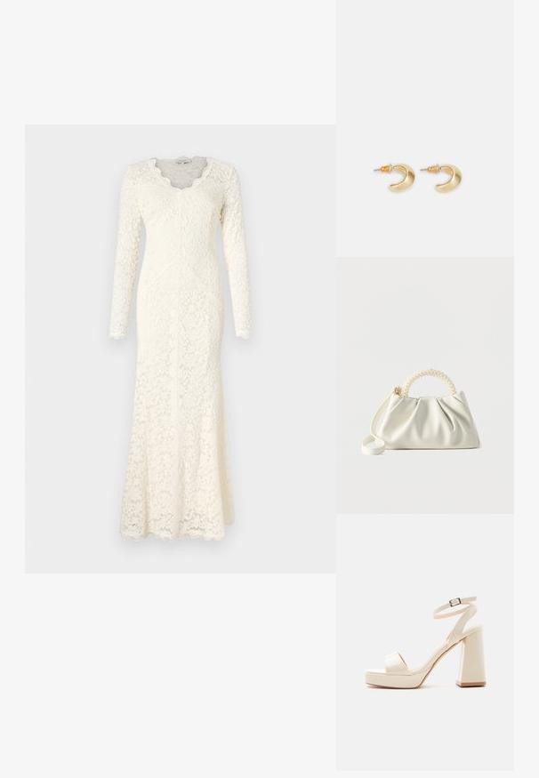 Langärmliges, elfenbeinfarbenes Spitzenkleid mit einem gewellten V-Ausschnitt, floralem Muster und einer taillierten Silhouette, die sich am Saum verbreitert.; Beige Plateau-Sandale mit dickem Blockabsatz, offenem Zehenbereich und Knöchelriemen mit Metall-Schnalle vor weißem Hintergrund.; Kleine weiße Handtasche mit gerafftem Körper, rundem Griff, verziert mit Perlen, und abnehmbarem Schulterriemen auf einfarbigem Hintergrund.; Goldene, mondförmige Ohrringe mit glatter Oberfläche, die orangefarbene Akzente nahe dem Stecker und silberne Beschläge aufweisen.