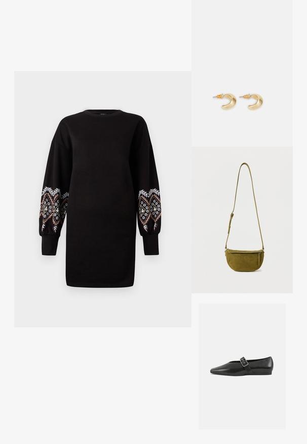 Schwarzes Sweatkleid mit langen, bauschigen Ärmeln, die mit aufwändigen mehrfarbigen Stickereien an den Bündchen verziert sind. Weicher Stoff, Rundhalsausschnitt.; Schwarze Lederflachschuhe mit spitzem Zehenbereich, ausgestattet mit einem metallischen Riemen über dem Spann und einer niedrigen, flexiblen Sohle.; Olivgrüne Wildleder-Umhängetasche mit verstellbarem Riemen und Reißverschlusstasche vorne vor einfachem weißem Hintergrund.; Goldene, mondförmige Ohrringe mit glatter Oberfläche, die orangefarbene Akzente nahe dem Stecker und silberne Beschläge aufweisen.