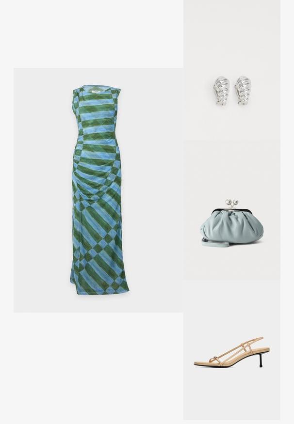 Robe longue sans manches avec détails froncés, présentant de larges rayures diagonales bleues et vertes formant un motif à carreaux.; Sandale beige à lanières avec une fine boucle pour l'orteil, deux lanières latérales, une bride arrière, une semelle rembourrée et un talon noir élégant de hauteur moyenne.; Petit porte-monnaie en cuir bleu clair avec fermoir métallique argenté de type kiss-lock et court bracelet de poignet sur fond uni.; Boucles d'oreilles en clip argentées avec un design en spirale, présentant une texture métallique lisse et des formes arrondies. Pas d'embellissements ou de motifs visibles.