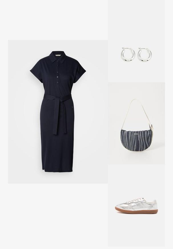 Marineblauwe polokleed gemaakt van een katoenmix, met korte mouwen, een kraag, knopen aan de voorkant en een bijpassende riem op de taille.; Low-top sneaker met metallic zilverkleurig bovenwerk, beige veters en een gum rubberen zool op een effen lichte achtergrond.; Denim handtas met een gebogen vorm, voorzien van een marineblauw en lichtblauw zebra-streep patroon, witte band en het merklogo dat prominent weergegeven is.; Zilveren oorbellen in de vorm van een ring met een gepolijste afwerking, met een cirkelvorm en een scharnierende postsluiting. Glad oppervlak met minimale details.