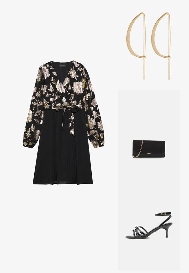 Schwarzes Kleid mit langen Ärmeln, das mit goldener und silberner floralem Stickerei auf der Oberseite verziert ist. Mit einem glatten Stoffrock, der an der Taille gebunden ist.; Schwarze Ledersandale mit Riemchen, Kittenabsatz, quadratischer Spitze, zwei vorderen Schnallen und einem Knöchelriemen mit goldener Schnalle.; Schwarze Clutch aus Wildleder mit strukturierter Oberfläche, ausgestattet mit einem goldenen Kettenriemen und einem eleganten, kantigen Design.; Goldene Metallohrringe mit einer geschwungenen, länglichen Blattform. Die Oberfläche ist glatt und matt und weist dünne horizontale Akzente auf.