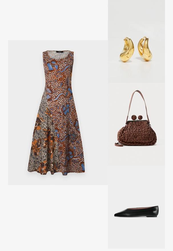 Robe sans manches en ligne A avec motifs floraux et abstraits mélangés dans des tons marron, bleu, blanc et noir.; Chaussure plate en cuir noir pour femme, avec bout pointu et petit talon, vue de côté sur un fond gris clair uni.; Sac à main en cuir tressé marron avec une seule bandoulière et deux grandes fermetures rondes en bois sur le dessus.; Boucles d'oreilles en or en forme de d'anneaux lisses et courbés avec une finition polie. Équipées d'un mécanisme de fermeture et de légères indentations pour le détail.