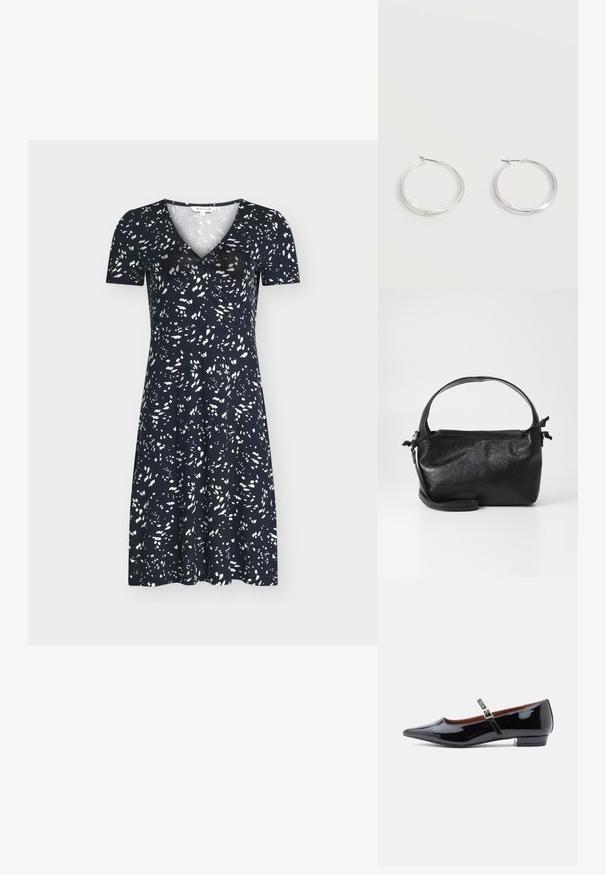 Robe bleu marine mi-longue aux genoux, manches courtes, avec un motif abstrait de points blancs, dotée d'un col en V et d'une taille cintrée.; Escarpin Mary Jane en cuir verni noir avec bout pointu et petit talon, doté d'une sangle ajustable avec boucle dorée.; Sac à main en cuir noir au design structuré, avec une poignée arrondie et une bandoulière amovible. Présente une texture lisse et un éclat subtil.; Boucles d’oreilles créoles en métal argenté avec une surface lisse légèrement incurvée et des fermoirs à clapet sur un fond blanc uni.