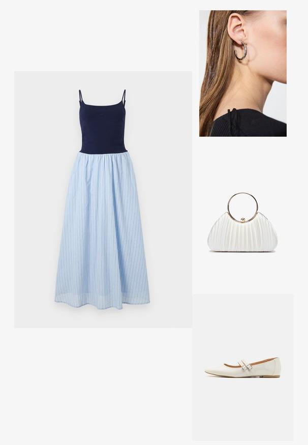 Ärmelloses Kleid mit einem enganliegenden marineblauen Oberteil und einem fließenden hellblauen gestreiften Rock. Der Rock hat vertikale Streifen und einen gerafften Taillenbund.; Weiße Lacklederschuhe mit spitzem Zehen, zwei dekorativen Riemen mit silbernen Schnallen und einer dezenten braunen Sohle.; Weiße plissierte Handtasche mit einem runden goldenen Griff, aus weichem Stoff und in runder Form. Elegantes Design mit einer strukturierten Oberfläche.; Silberne Creolen mit polierter Oberfläche, die kleine goldene Akzentdetails und eine runde Form aufweisen, am Ohrläppchen getragen.