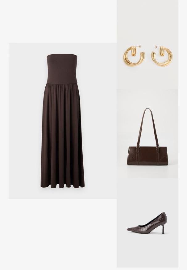Robe maxi marron sans bretelles en tissu doux, avec un corsage ajusté et une jupe fluide et froncée pour plus de liberté de mouvement.; Escarpins à bout pointu en similicuir marron avec une texture crocodile, dotés d’un talon fin et angulaire ainsi que d’une doublure intérieure lisse.; Sac à main en cuir verni marron de forme rectangulaire, avec deux longues poignées et des accents courbés subtils à l'avant.; Paire de boucles d'oreilles créoles doubles en or brillant avec attaches à tige sur fond blanc.
