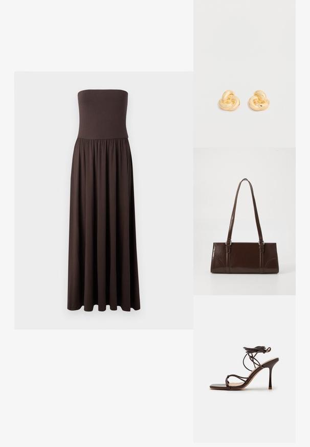 Schnurloses braunes Maxikleid aus weichem Stoff, mit einem taillierten Oberteil und einem fließenden, gerafften Rock für Bewegungsfreiheit.; Simmi London MACIA - High Heel Sandalette - chocolate; Braune Lackleder-Handtasche in rechteckiger Form, mit zwei langen Griffen und subtilen, geschwungenen Akzenten auf der Vorderseite.; Paar glänzende Ohrstecker in Form eines Knotens in Goldton vor einem einfachen weißen Hintergrund.