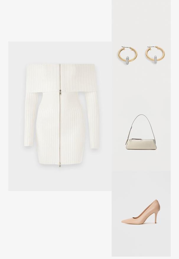 Weißes, geripptes Off-Shoulder-Kleid mit langen Ärmeln, das einen Reißverschluss auf der Vorderseite und eine taillierte Silhouette aufweist. Weicher, dehnbarer Stoff.; Beiger Leder-Pumps mit spitzer Spitze, glatter Textur und schmalem Stiletto-Absatz. Minimalistisches Design mit Schlupfverschluss.; Kleine beige Lederschultertasche mit dünnem Riemen und Reißverschluss, vorne in der Mitte mit einem dezenten metallischen Logo.; Paar goldfarbene Creolen mit kleinem silberfarbenem Schlaufen-Detail an jeder, vor hellem grauem Hintergrund präsentiert.