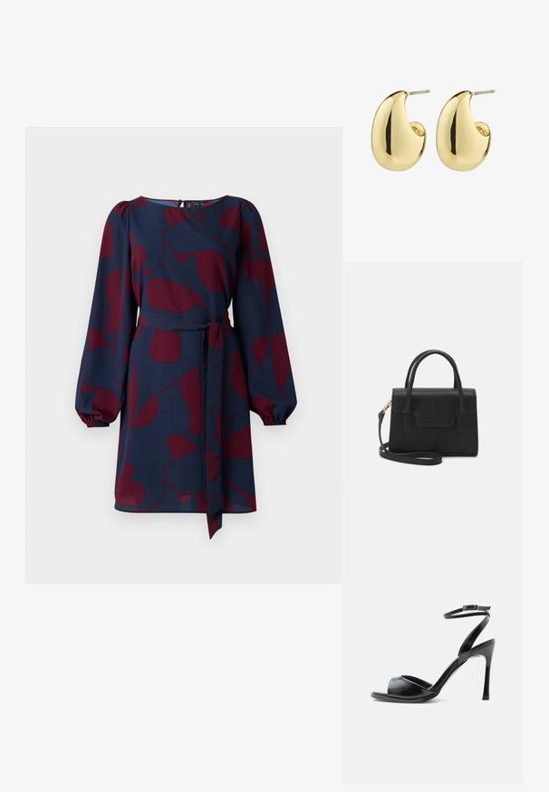 Vestido navy con patrón abstracto en color burdeos, mangas largas abullonadas, cintura ceñida con un lazo y escote redondo. Tejido suave y ligero.; Sandalia negra de tacón alto con puntera abierta, tacón de aguja delgado y correa en el tobillo con hebilla sobre fondo blanco.; Bolso estructurado negro de cuero con un asa superior, correa de hombro desmontable y un detalle de tapa en la parte frontal. Acentos en dorado.; Pendientes de stud en tono dorado con una superficie suave y pulida, que presentan una forma abstracta en forma de lágrima. Hardware de metal simple para la sujeción.