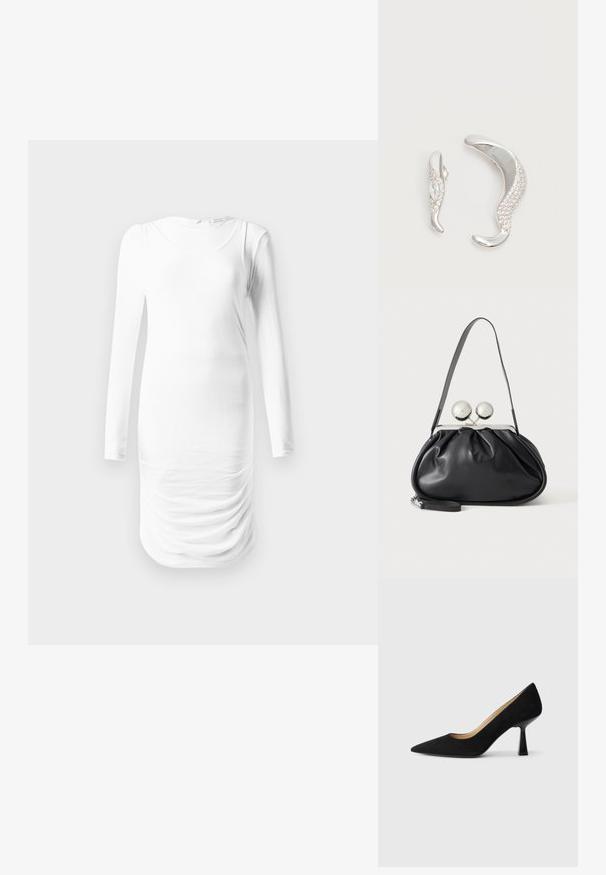 Robe blanche à manches longues en tissu lisse, avec un col rond et une texture froncée au niveau de la taille. Design simple et ajusté.; Pompe à talons hauts en suède noir avec un bout pointu, dotée d'un talon bloc noir brillant et d'une doublure intérieure lisse.; Sac à main en cuir noir avec un design plissé, une sangle unique, un cadre métallique argenté et deux grandes fermoirs ronds en argent.; Deux boucles d'oreilles argentées courbées, l'une plus grande que l'autre, toutes deux ornées de petits cristaux scintillants le long d'un bord.