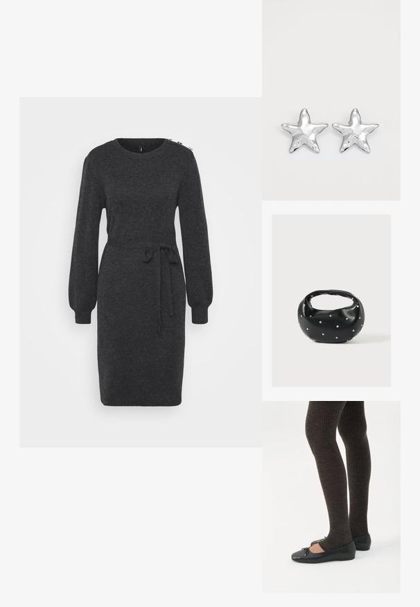 Robe tricotée gris foncé avec de longues manches bouffantes, un col rond et un accent de taille nouée. Présente des éléments décoratifs au niveau des épaules.; Jambes portant des leggings côtelés foncés associés à des ballerines noires avec de petits détails en nœud sur fond blanc.; Sac à main en cuir noir de forme arrondie, décoré de clous argentés et équipé d'une poignée courte. Texture lisse et fermeture éclair.; Boucles d'oreilles argentées en forme d'étoile, avec une surface lisse et brillante. Chaque boucle d'oreille possède cinq pointes et des détails subtils de texture de surface.