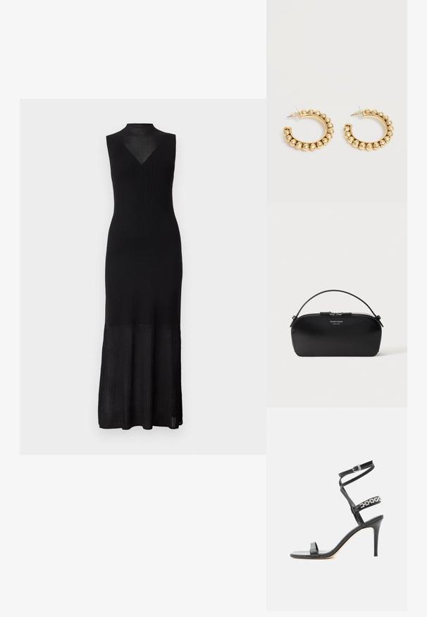 Robe maxi noire sans manches en tissu côtelé, avec col montant et panneau transparent au-dessus de la poitrine, cintrée aux hanches et évasée à l'ourlet.; Sandale noire à talon haut avec fine bride à la cheville, bride médiane décorée de maillons de chaîne argentés, et design à bout ouvert.; Petit sac bracelet en cuir noir avec fermeture éclair argentée et poignée courte, logo Emporio Armani Milano 1981 embossé sur le devant.; Paire de boucles d’oreilles créoles dorées avec des détails de perles arrondies le long du bord extérieur sur un fond clair.