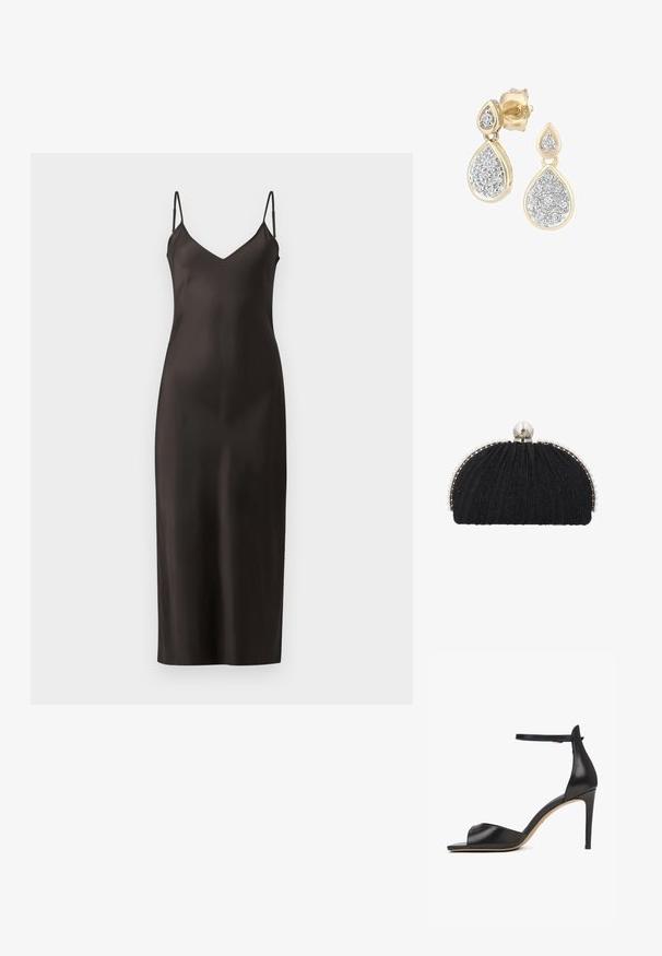 Robe longue en satin noir avec des bretelles fines et ajustables, décolleté en V et une silhouette droite. Texture lisse et design minimaliste.; Sandale noire à talon haut avec bride cheville, bout ouvert et talon aiguille fin sur fond blanc.; Pochette de soirée noire en tissu texturé, encadrée par une rangée de petites perles, avec un grand fermoir en perle sur le dessus.; Boucles d'oreilles en forme de goutte d'eau présentant un cadre doré avec des accents en argent, ornées de plusieurs petites pierres rondes étincelantes disposées de manière décorative.