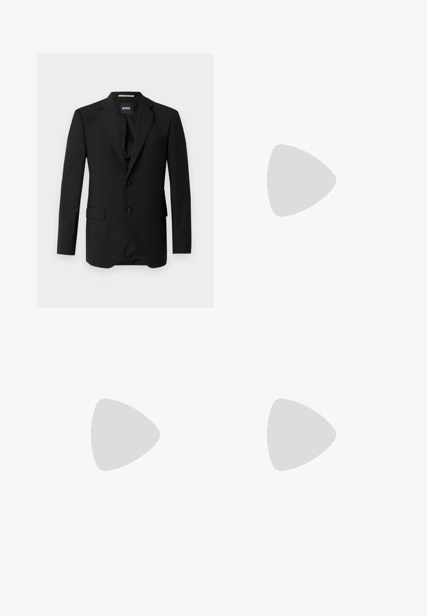 Sort blazer med spidse klapper, enknapsdesign, to knapper og to frontlommer. Glat stof og skræddersyet pasform.; Lyseblå polo-shirt med blød tekstur, korteærmer og klassisk krave. Har et lille logo-patch på venstre bryst.; Sorte skræddersyede bukser med flad front, standard talje og lige ben. Lavet af glat stof, med en enkelt knaplukning.; Sort læderloafer med grå remdetalje, lav hæl og tekstureret sål, mærket med "HUGO" i guld på siden.