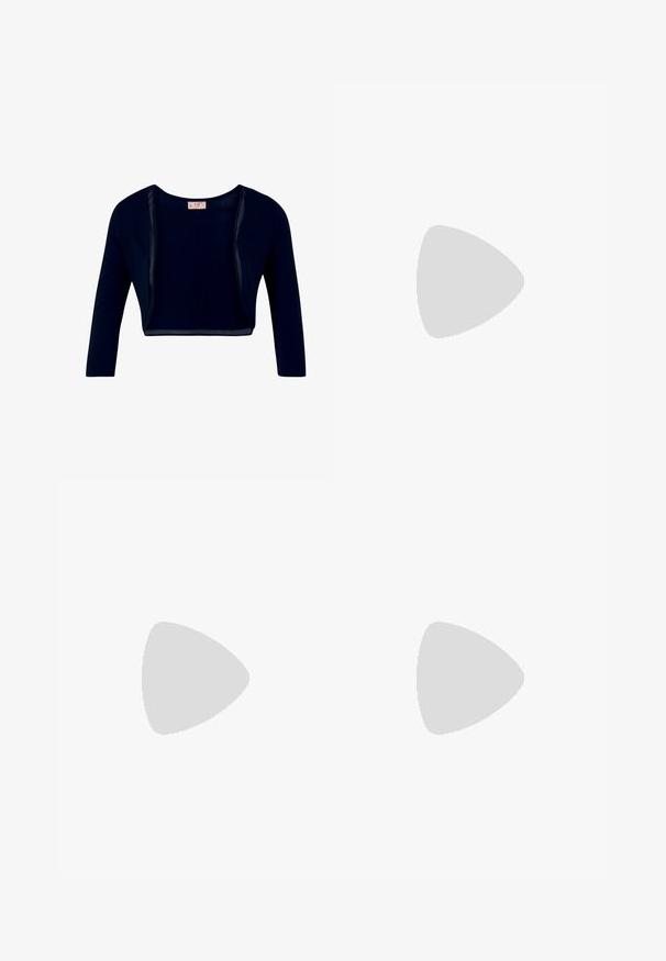Vera Mont Blazer - dark blue; Robe midi bleu marine avec manches longues en dentelle, corsage en dentelle portefeuille, encolure en V, taille cintrée et fente latérale.; Sandale à talon haut en cuir verni noir avec un bout ouvert, une seule lanière à l'avant et une lanière de cheville ajustable.; Boucles d'oreilles en métal argenté avec une texture brossée, présentant un design circulaire et un fermoir transparent pour un port sécurisé.