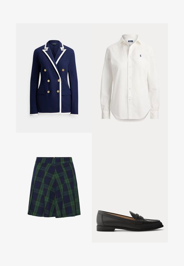 Marineblauwe blazer met witte biezen, dubbelgeknoopte gouden knopen, reverskraag, borstzak en twee klepzakken aan de voorkant.; Witte blouse met lange mouwen, knopen, kraag en klein blauw logo van een polospeler op de linkerborst.; Marineblauwe en groene geplooide rok met een tartan patroon en een ritssluiting aan de achterkant.; Zwarte leren damesslof met lage hak, afgeronde neus en gestikte details op het bovenwerk, van opzij getoond tegen een effen achtergrond.